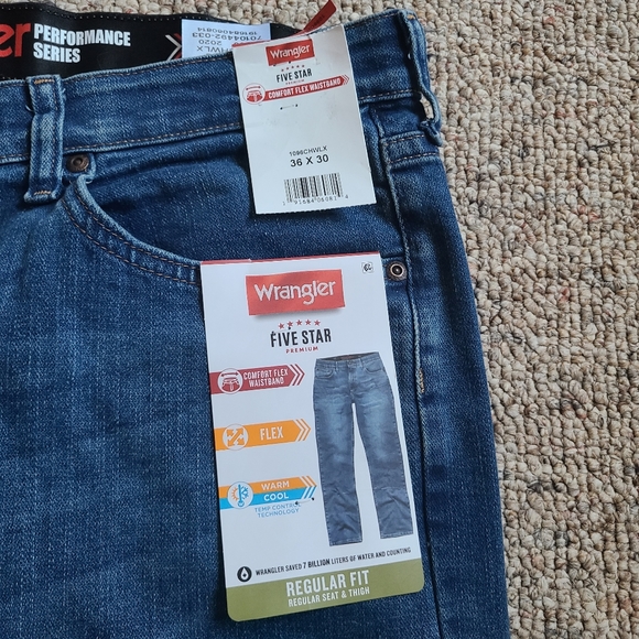 NWT Mens Wrangler Regular Fit Performance Jeans 36x30 - Picture 7 of 9